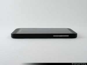 BlackBerry Z10 Review Part 1 - Hardware Impressions - BB Z10 - Volume Rocker Button