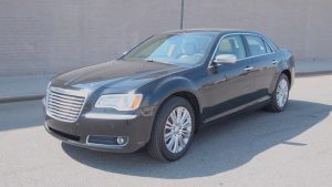 2013 Chrysler 300C Car - Side