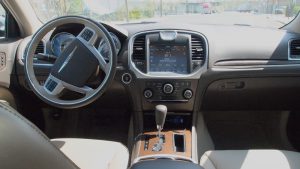 2013 Chrysler 300C Car - Cockpit