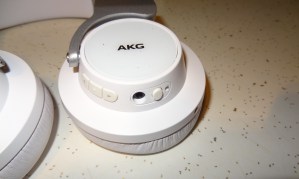 AKG K845BT (4)
