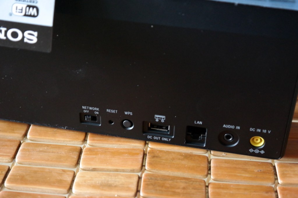  Sony-SRS-X7-Wireless-Speaker 6