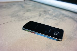 Samsung Galaxy S6 Edge Side