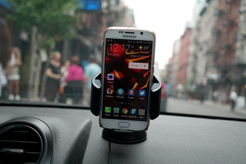 Tylt Vu Wireless Charging Car Mount