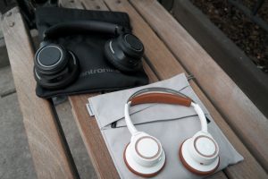 Plantronic-Backbeat-PRO-vs-Backbeat-SENSE-Headphones 9