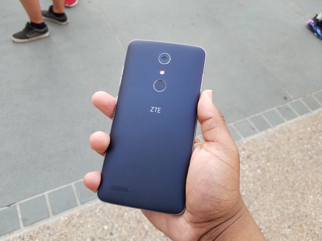 ZTE ZMax Pro Smartphone (1)