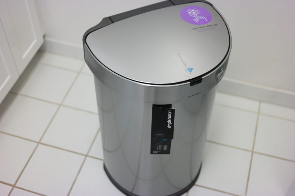 SimpleHuman Sensor Can Closed