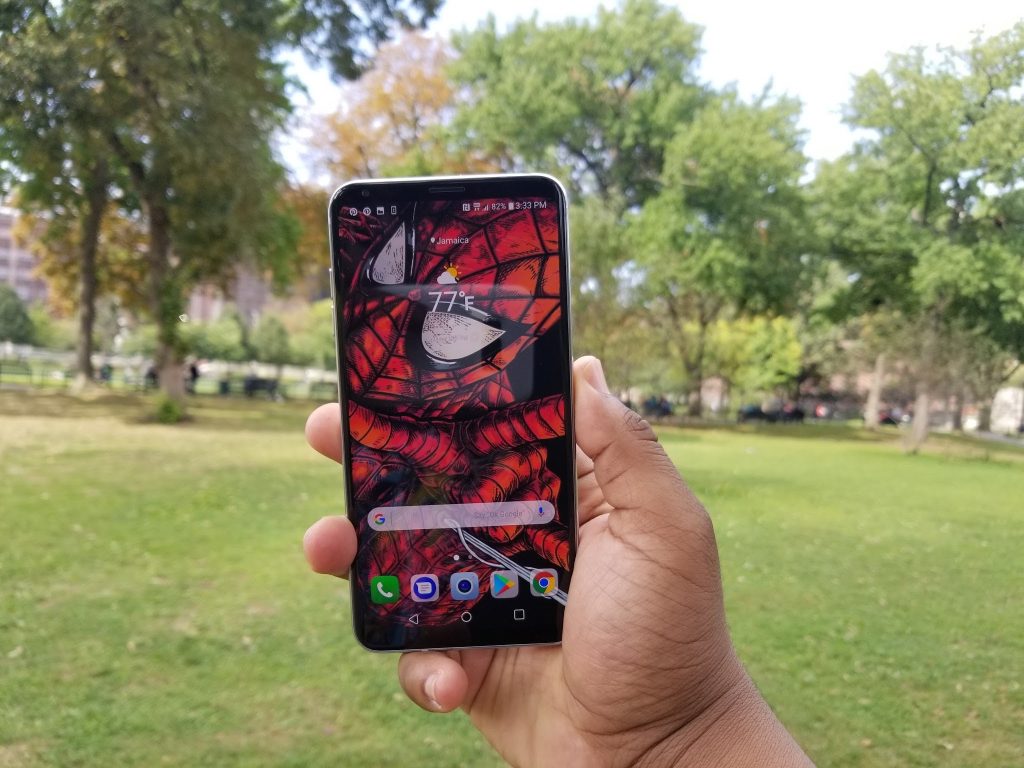 LG V30 FullVision Display