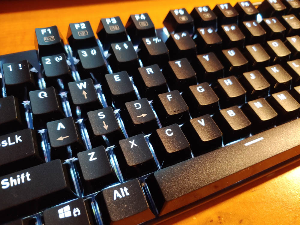 Plugable Full Size Mechanical Keyboard with Red Linear Switches [Review ...